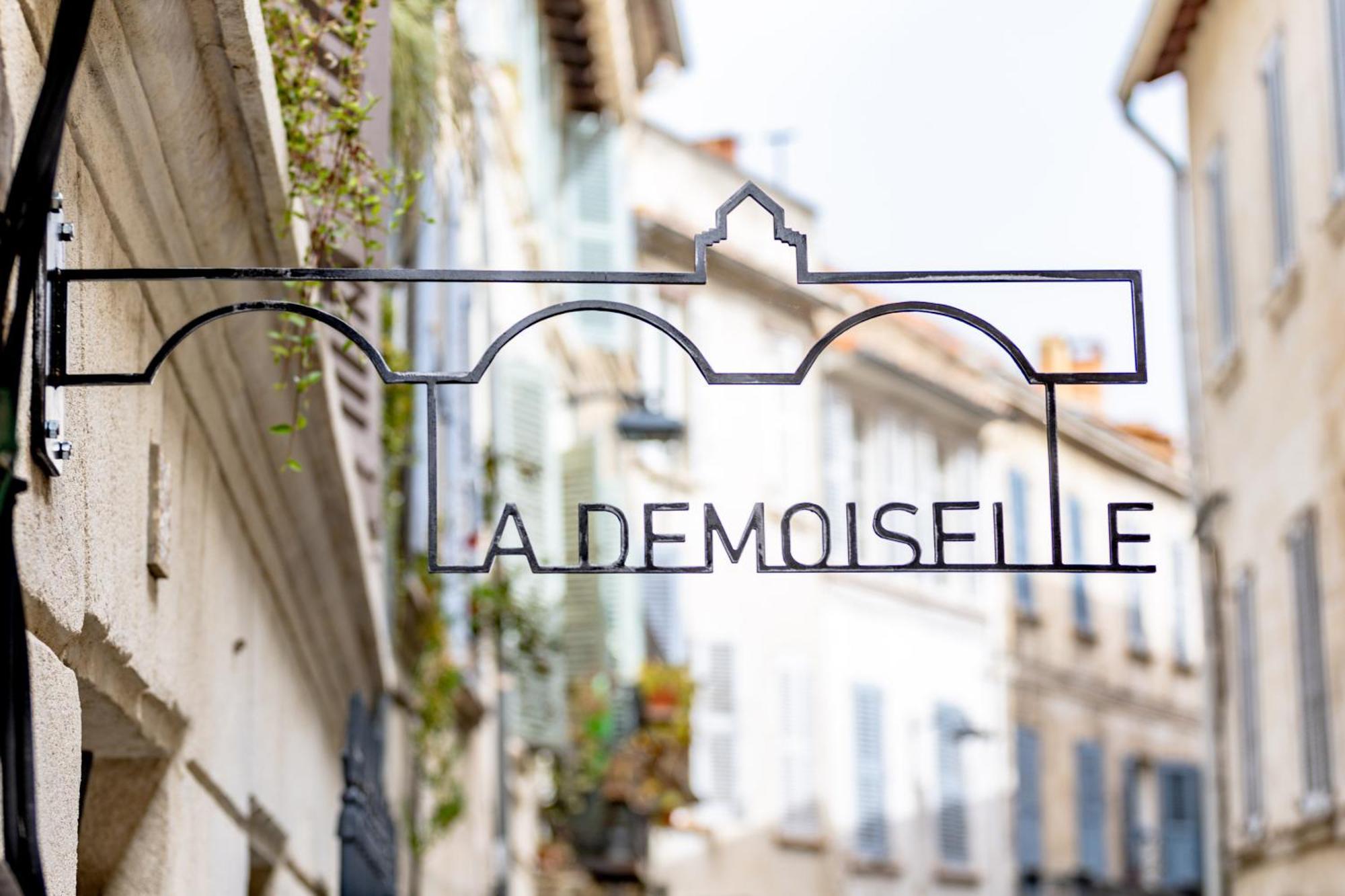 אביניון Boutique Hotel - La Demoiselle מראה חיצוני תמונה